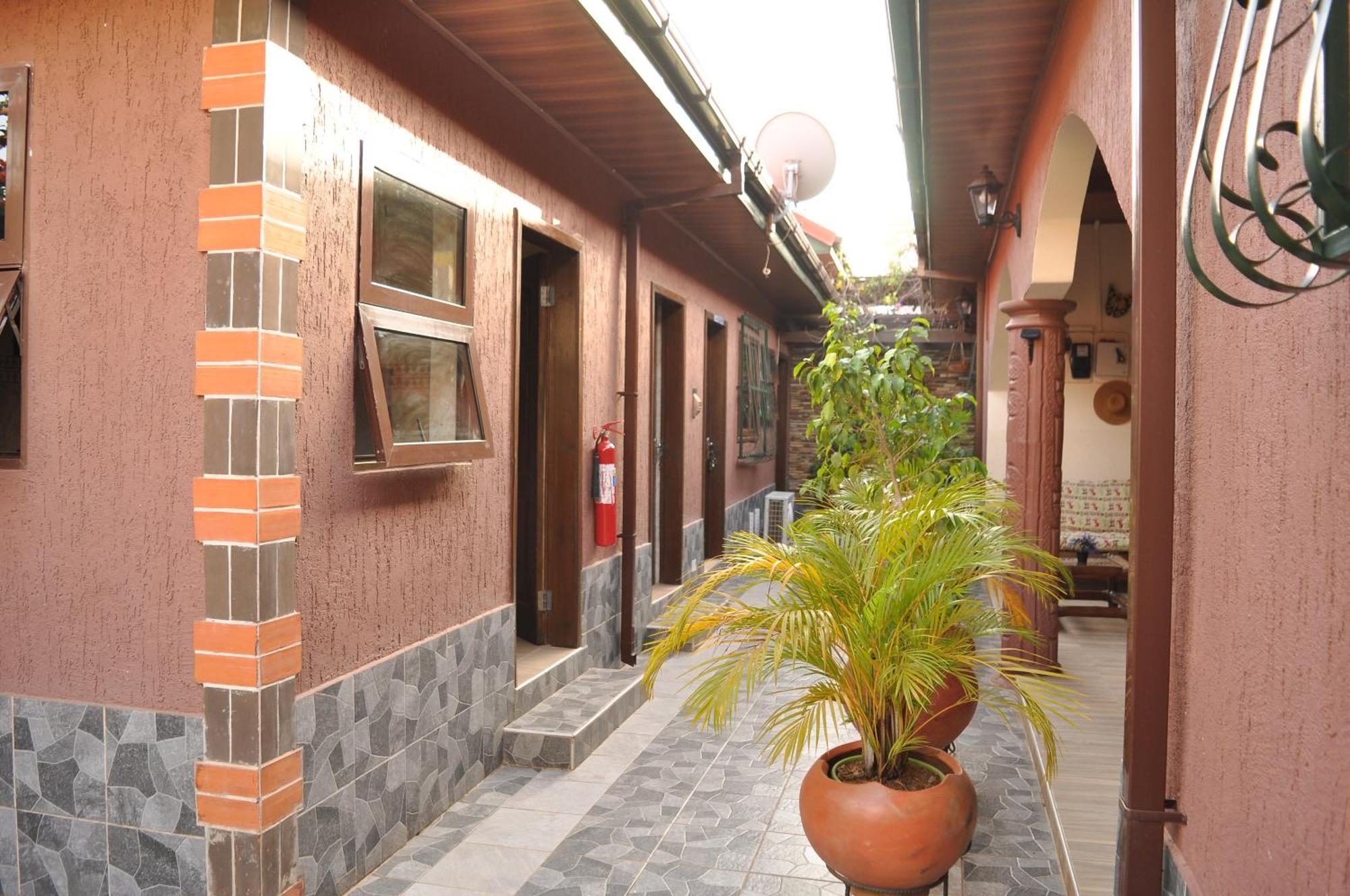 Santa Monica Home Lodge Senchi Esterno foto